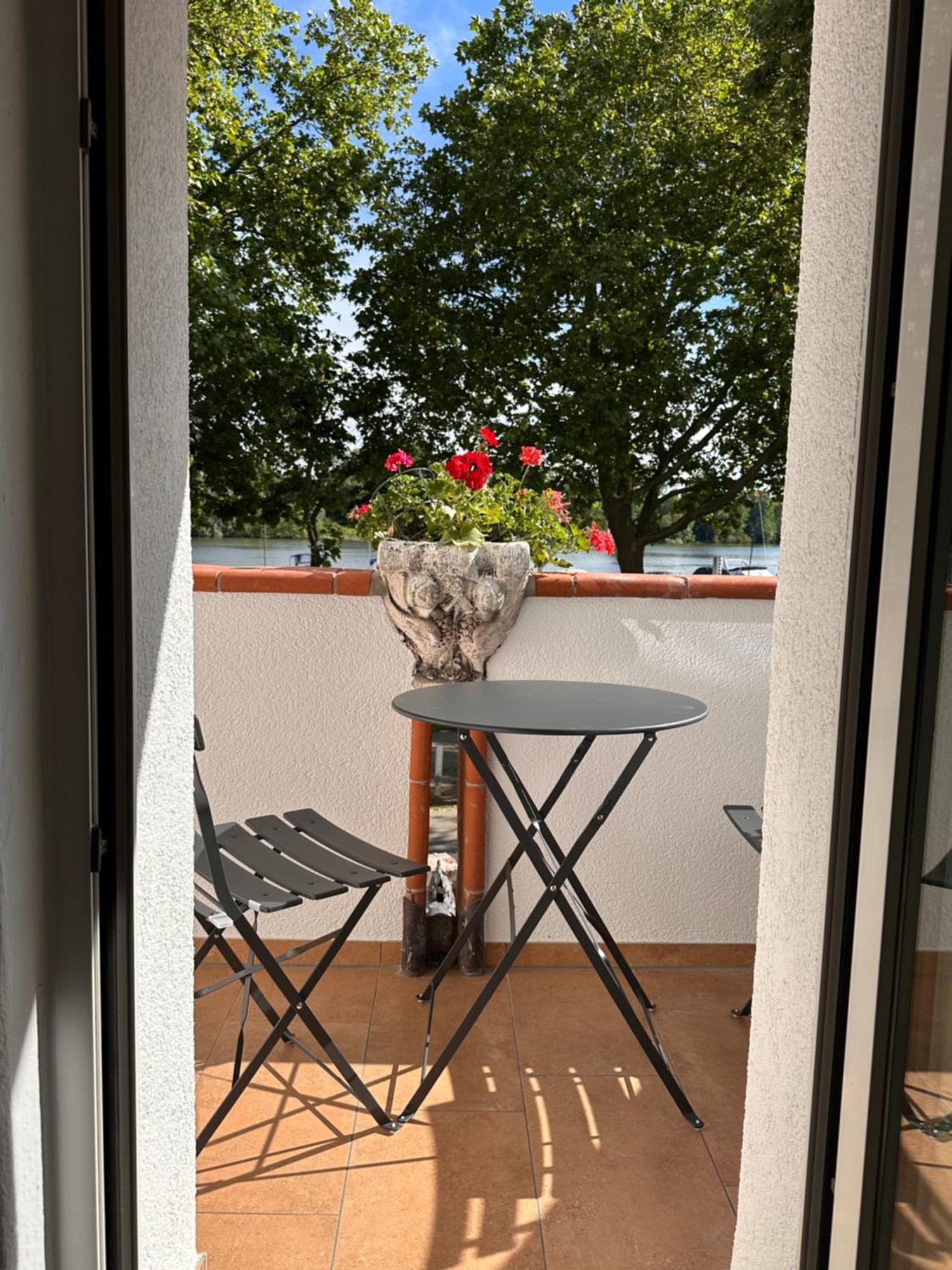 Hafenperle Villa Wiesbaden Exteriör bild